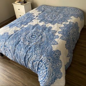 ModCloth Must’ve Slept my Mind Queen Duvet Cover